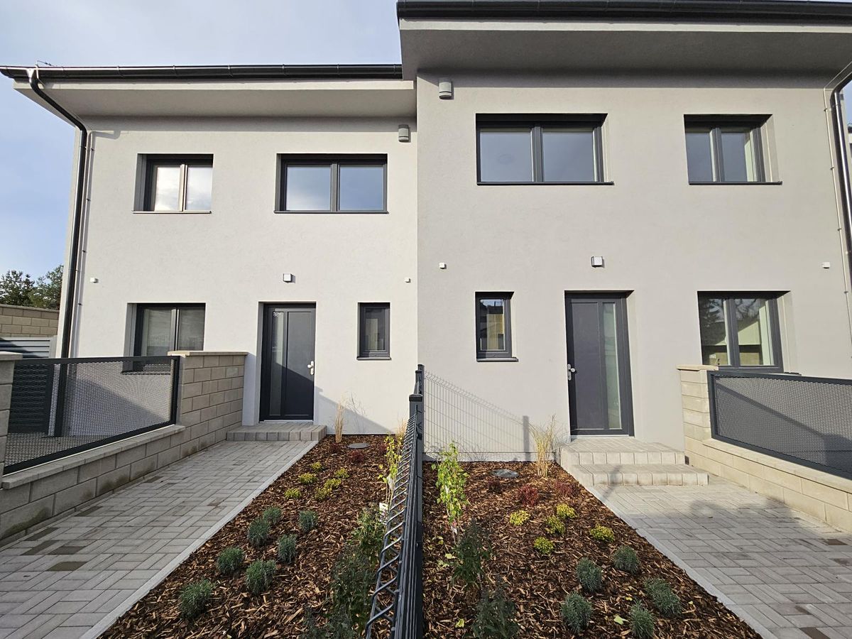 Pronájem rodinného domu 145 m², pozemek 240 m² – fotografie 4