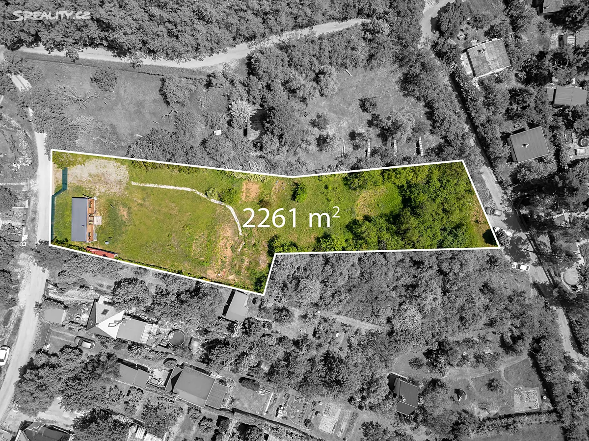 Prodej stavebního pozemku 2261 m² – pohled 3