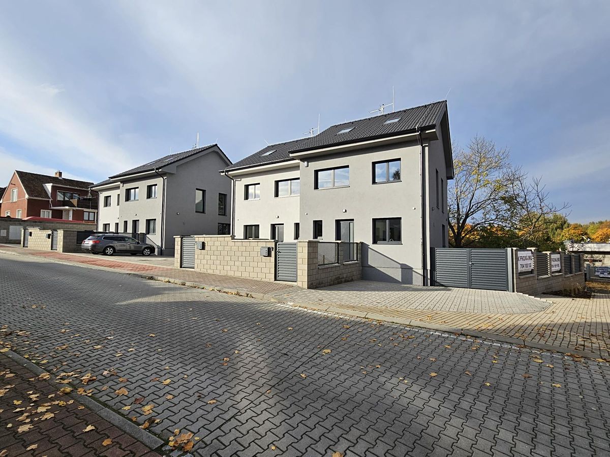 Pronájem rodinného domu 145 m², pozemek 240 m²