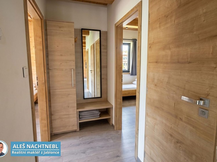 Комерційне приміщення на продаж, 178 м² (34 з 60)