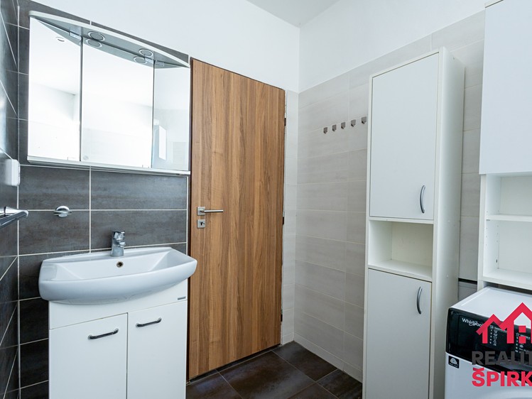 Prodej bytu 3+1, 77 m² (16 z 30)