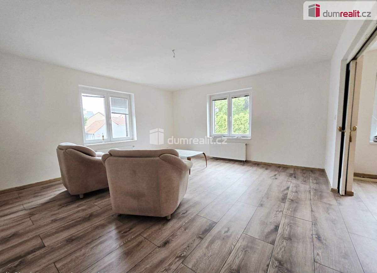 Pronájem bytu 3+kk 98 m² – fotografie 2