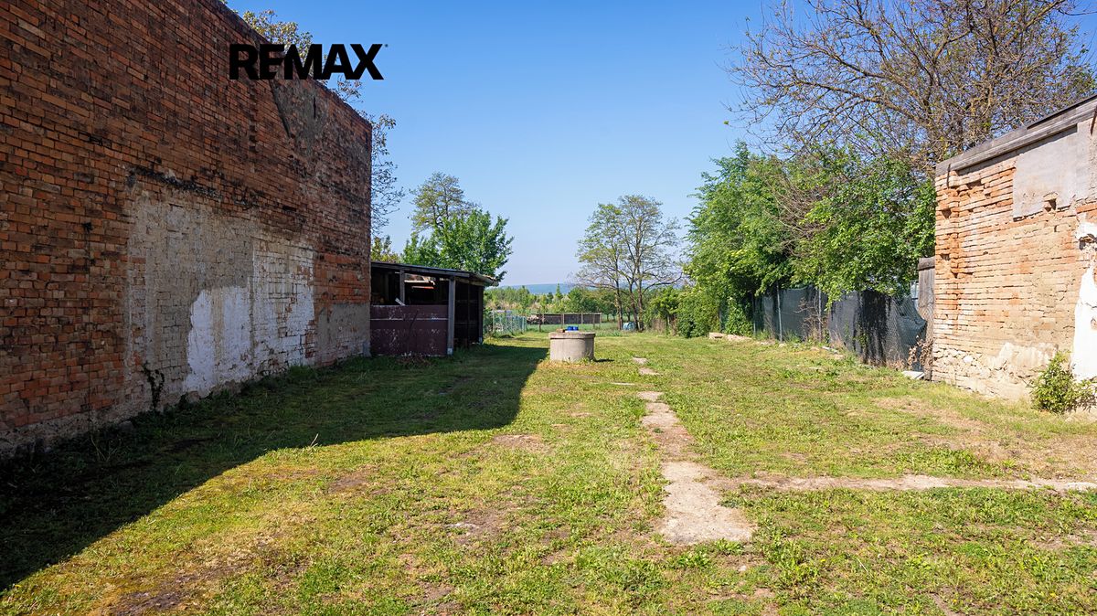 Pronájem zahrady 992 m² – fotografie 4