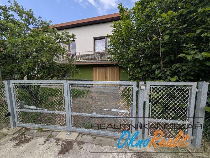 Prodej rodinného domu 180 m², pozemek 710 m² – fotografie 3
