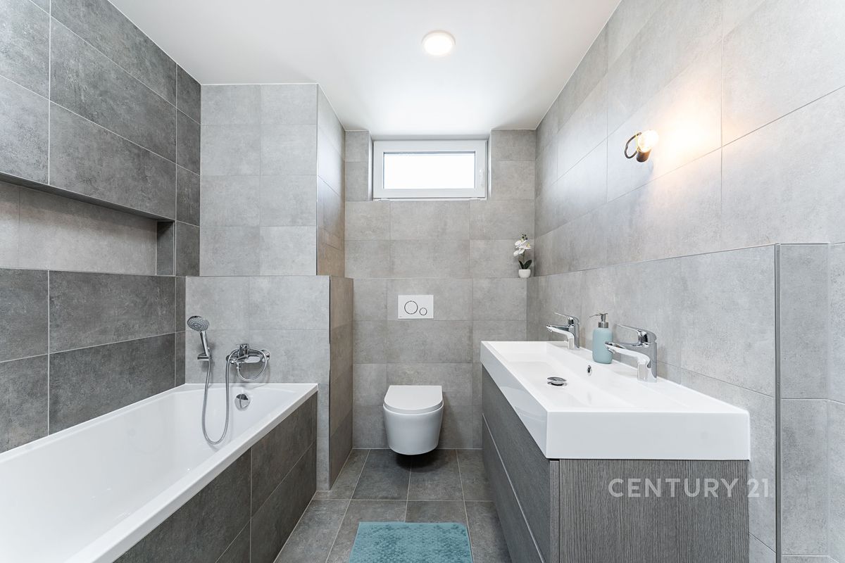 Prodej bytu 3+kk 66 m²