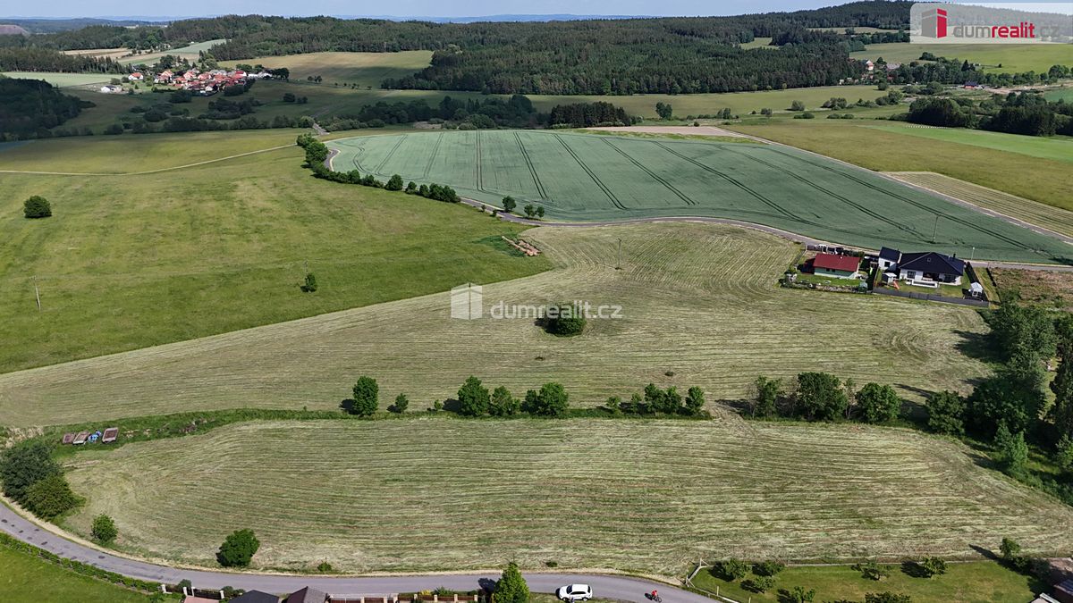 Prodej stavebního pozemku 2348 m²