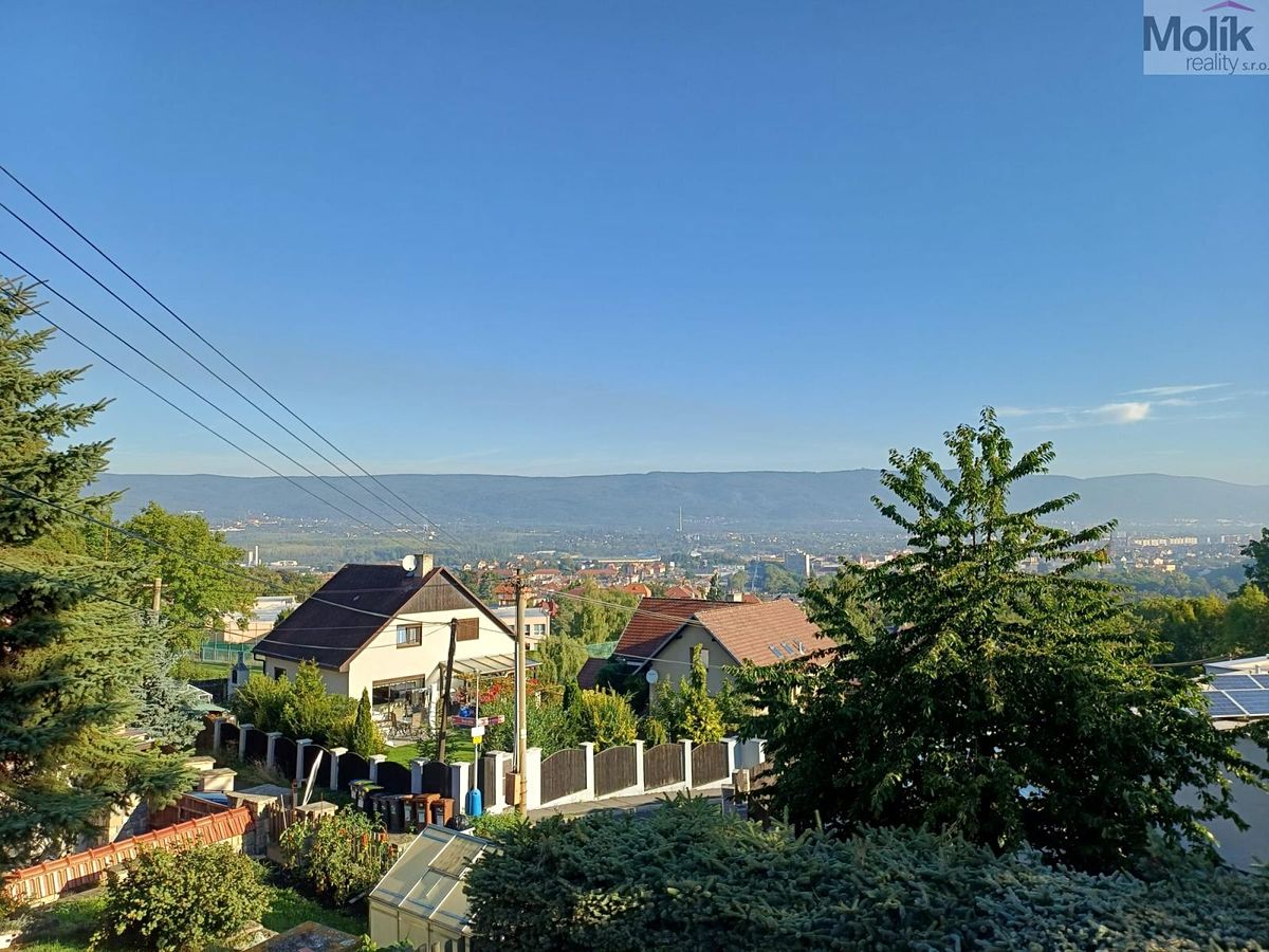 Prodej rodinného domu 238 m², pozemek 1352 m² – fotografie 4