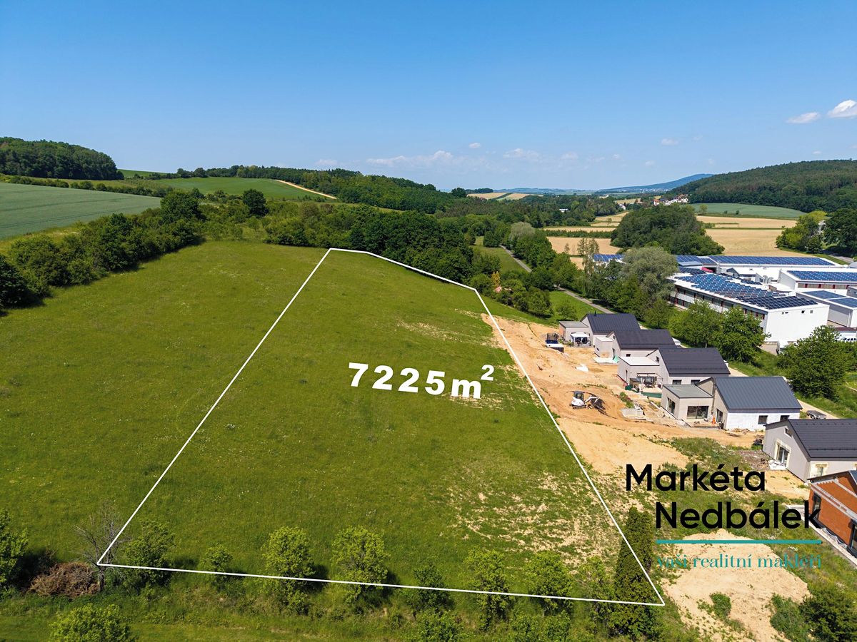 Prodej pole 7225 m², Sazovice – fotka 1 z 3
