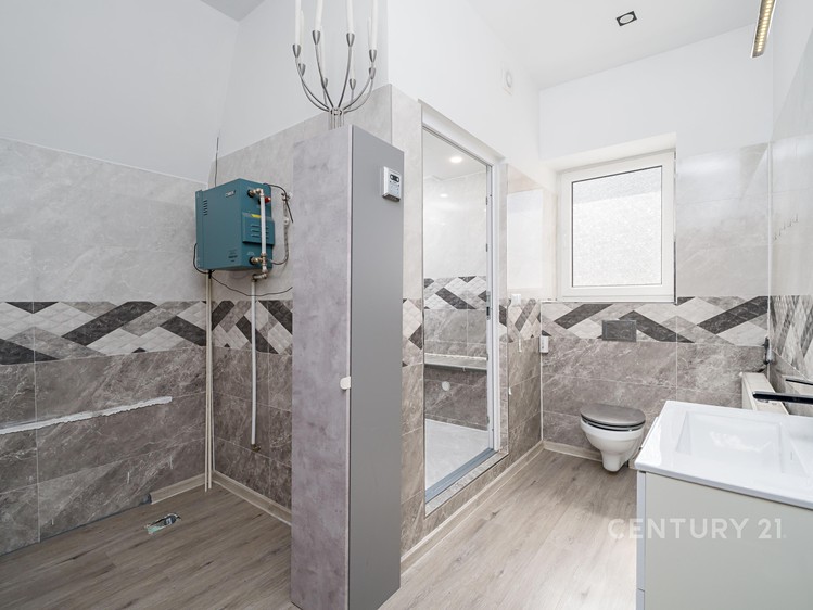 Будинок на продаж, 241 м² (18 з 35)