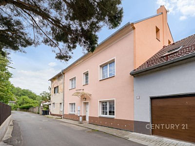 Prodej  rodinného domu 241 m², pozemek 428 m²