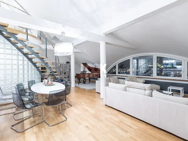 Pronájem bytu 5+1 250 m², Praha – náhled fotky 2