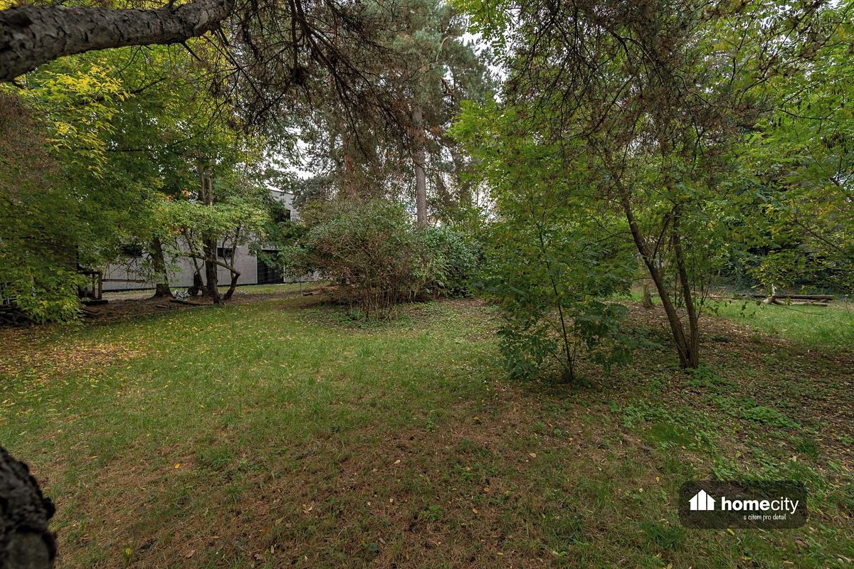 Prodej stavebního pozemku 1599 m² – fotografie 2
