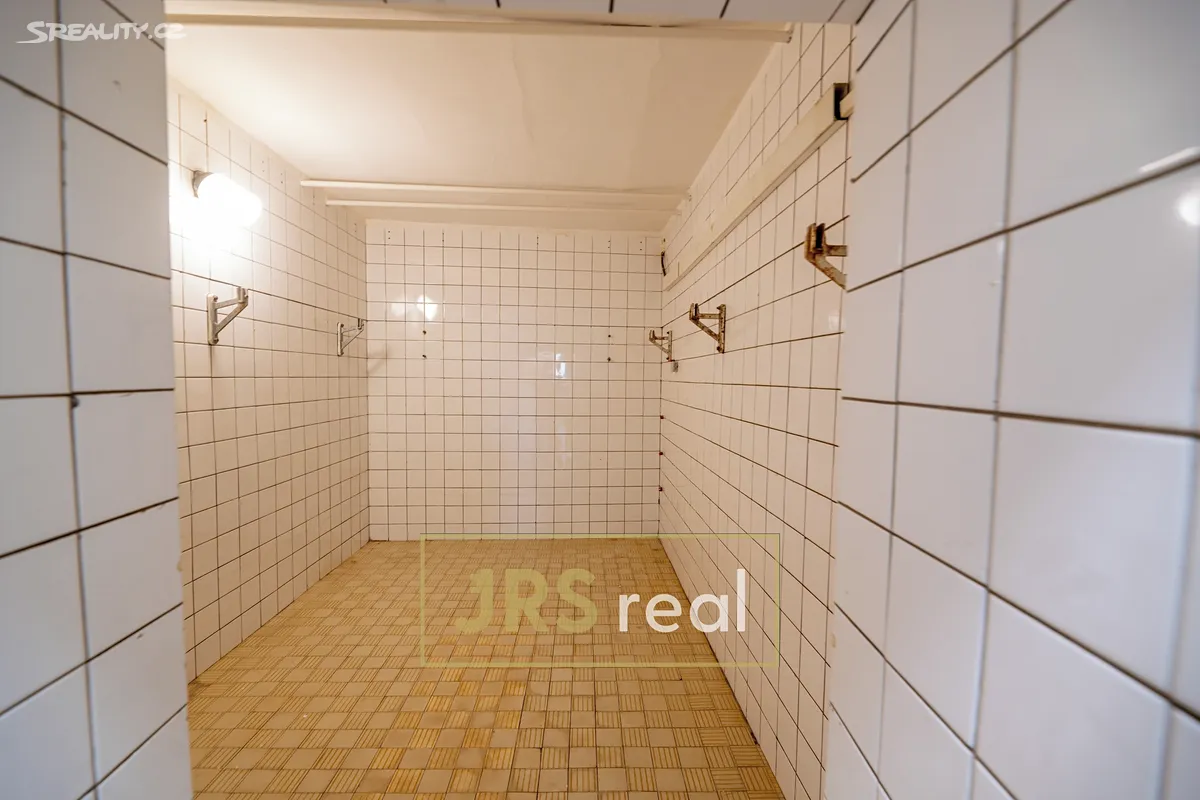 Pronájem obchodního prostoru 143 m² – pohled 6