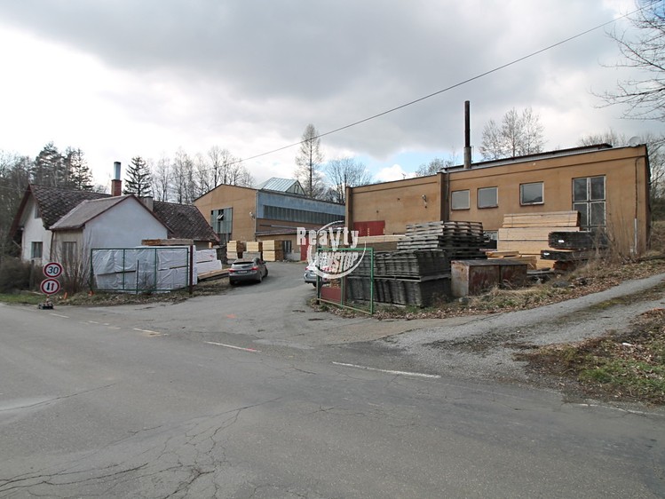 Prodej komerčního prostoru, 1 338 m² (3 z 17)
