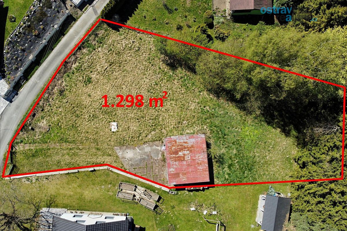 Prodej stavebního pozemku 1298 m² – fotografie 2