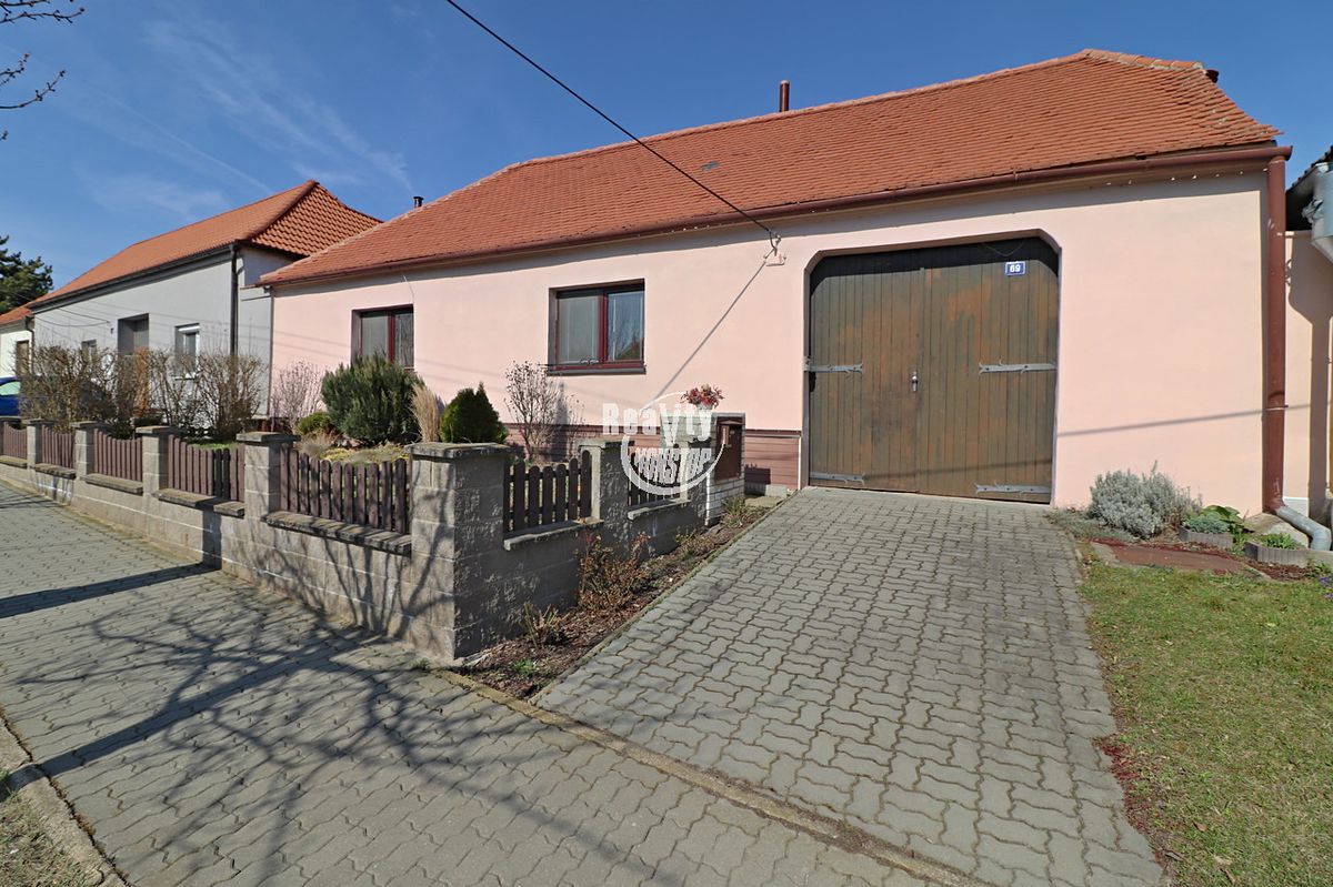 Prodej rodinného domu 100 m², pozemek 964 m²
