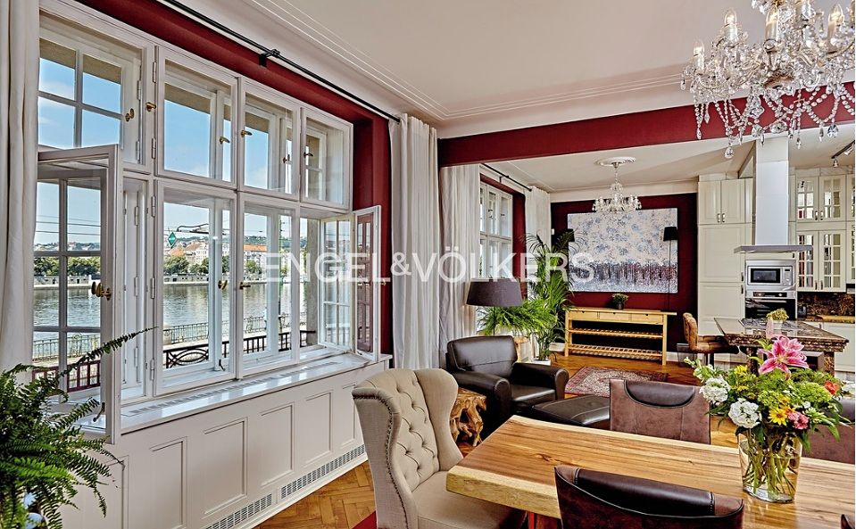 Pronájem bytu 4+kk 187 m²