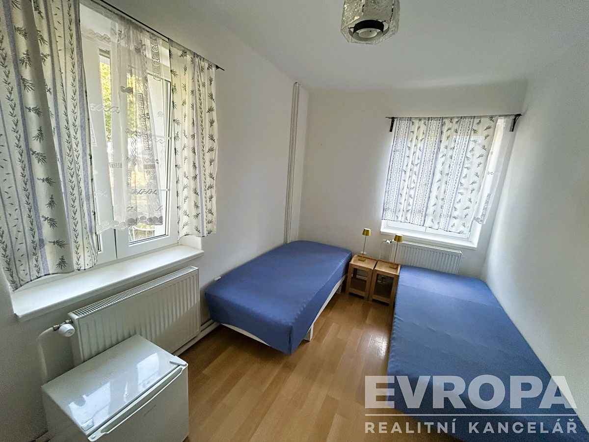 Pronájem vily 150 m², pozemek 780 m² – fotografie 4