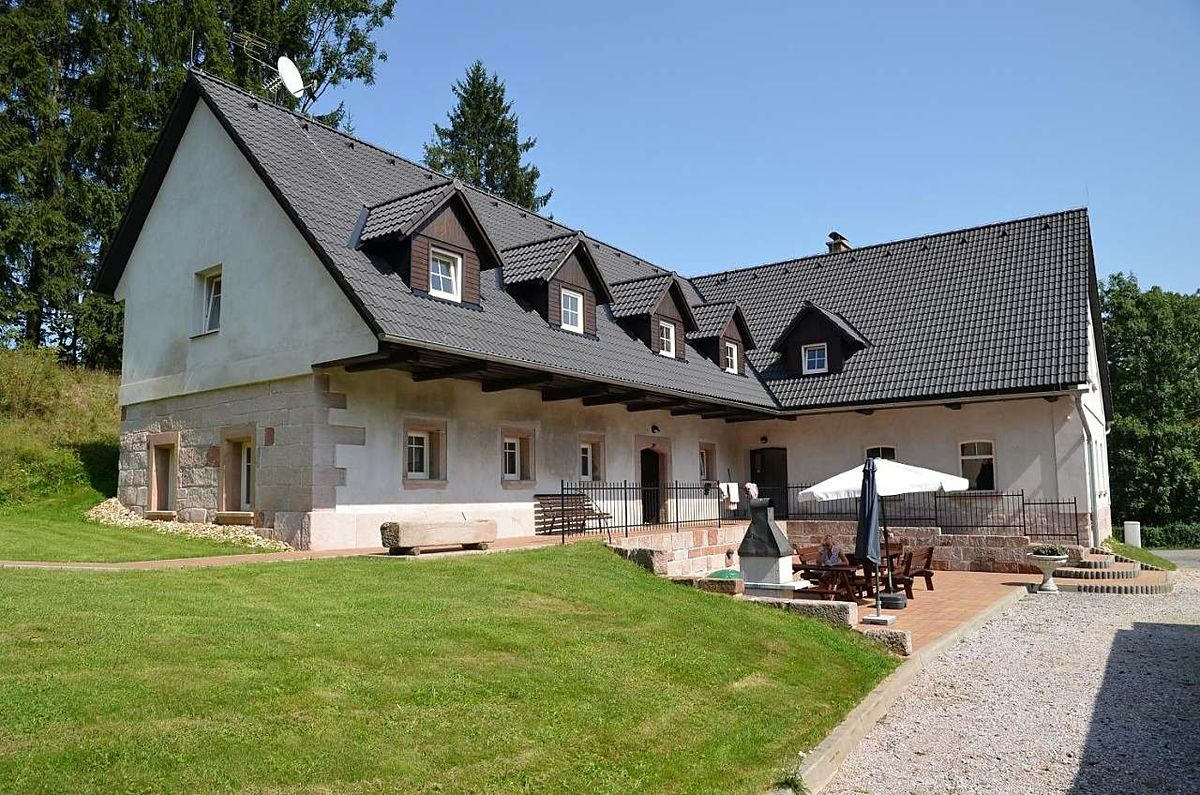 Prodej zemědělské usedlosti 300 m², pozemek 2000 m² – fotografie 2