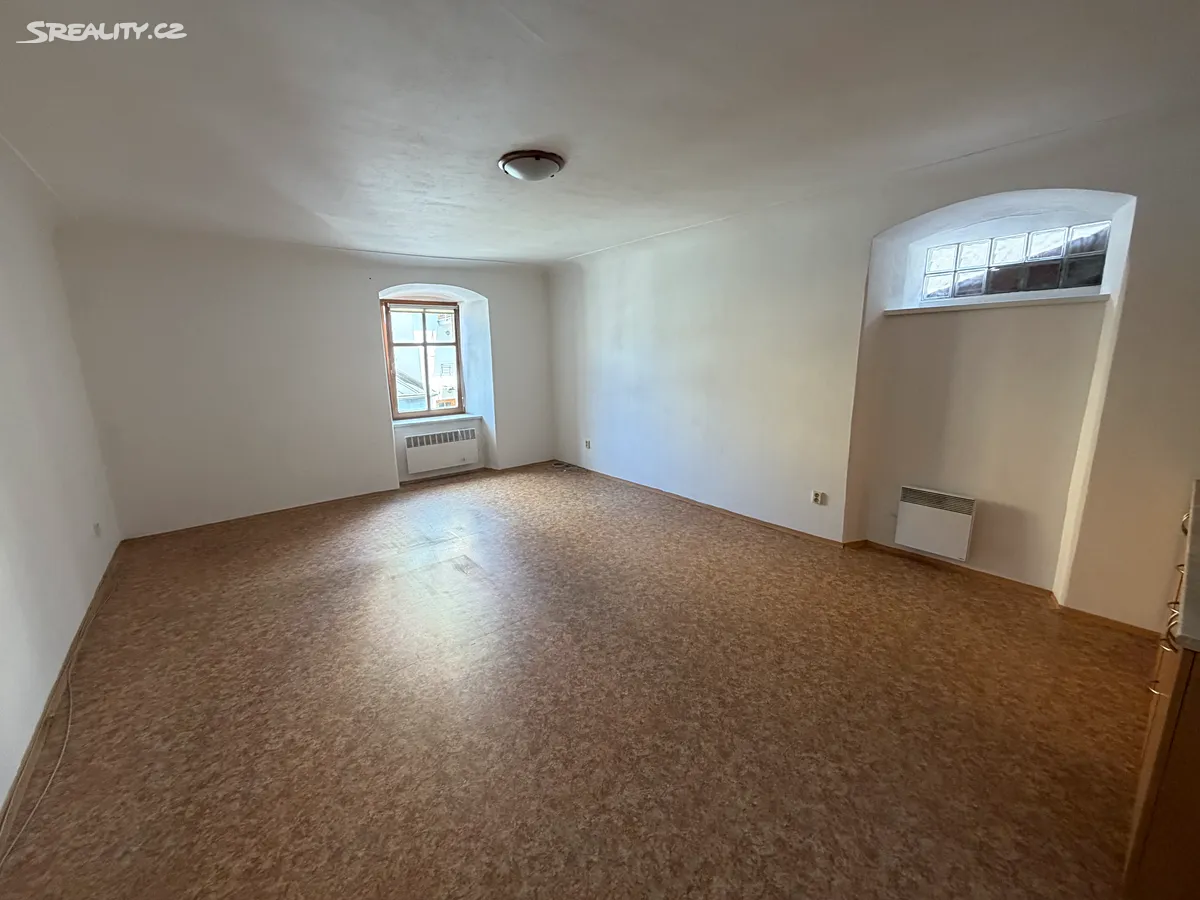 Pronájem bytu 1+kk 40 m² – pohled 4