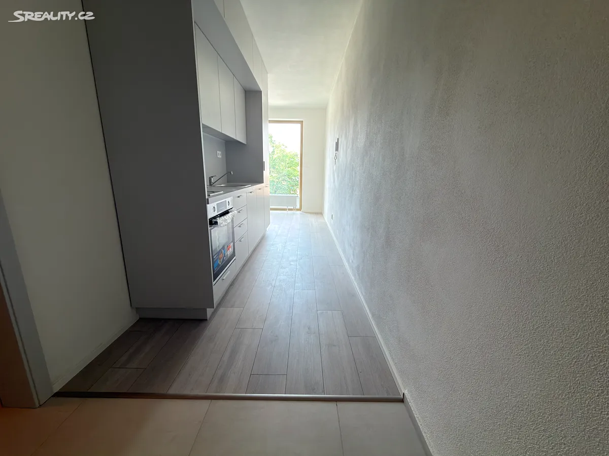Pronájem bytu 1+kk 34 m² – pohled 6