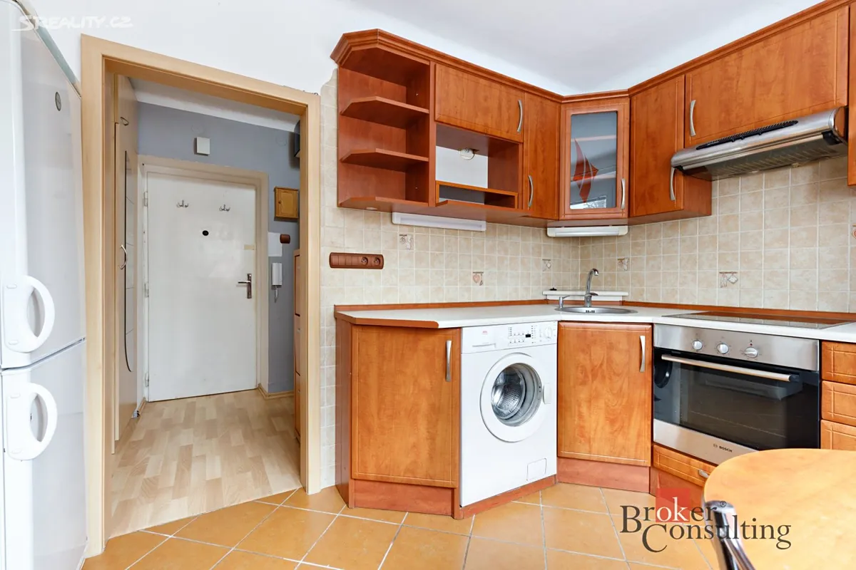 Pronájem bytu 1+1 30 m² – pohled 6