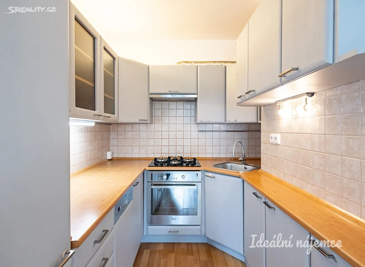 Pronájem bytu 2+kk 39 m², Točitá