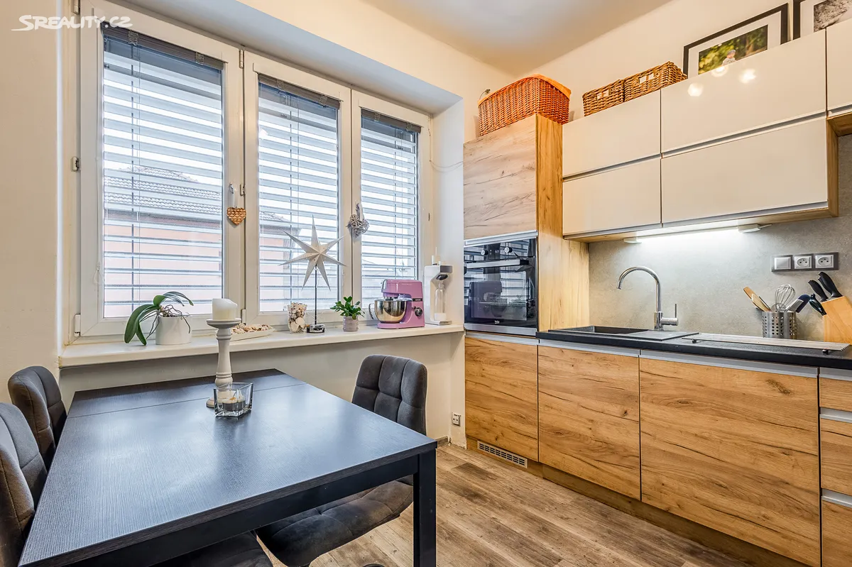 Prodej bytu 2+1 55 m², Hradec Králové