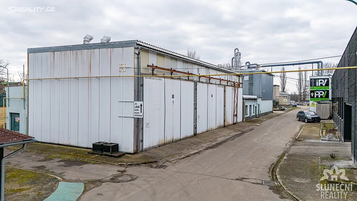 Pronájem skladového prostoru 80 m², Lány