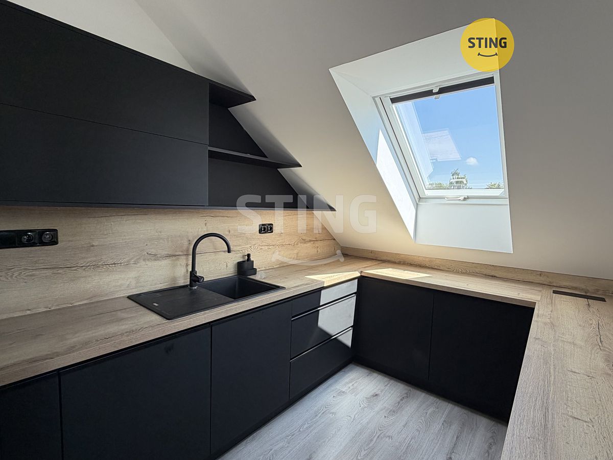 Prodej bytu 3+kk 79 m² (Podkrovní)
