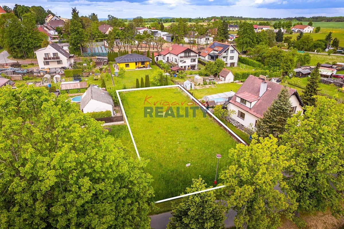 Prodej stavebního pozemku 860 m²