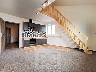 Pronájem bytu 1+kk 32 m²