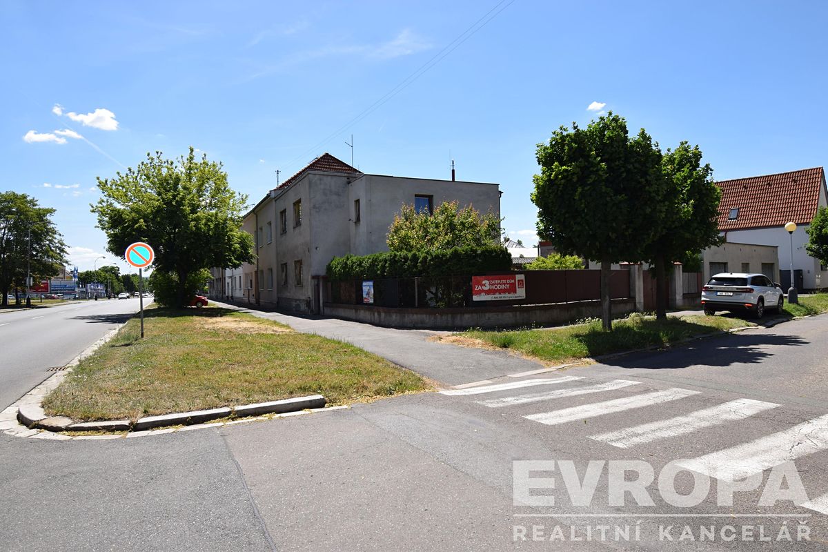 Prodej rodinného domu 190 m², pozemek 534 m² – fotografie 2