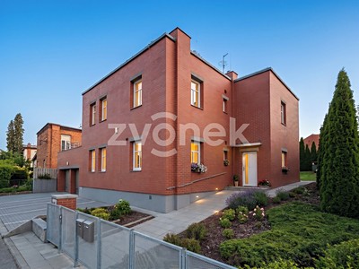Pronájem bytu 4+kk 87 m²