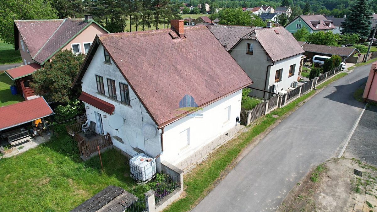 Prodej rodinného domu 138 m², pozemek 267 m² – fotografie 2