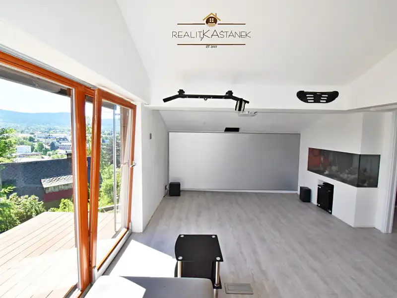 Prodej rodinného domu 249 m², pozemek 627 m², Liberec – náhled fotky 1