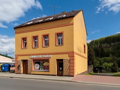 Prodej  rodinného domu 172 m², pozemek 1 864 m²