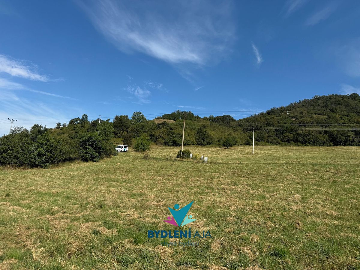 Prodej stavebního pozemku 750 m² – fotografie 2