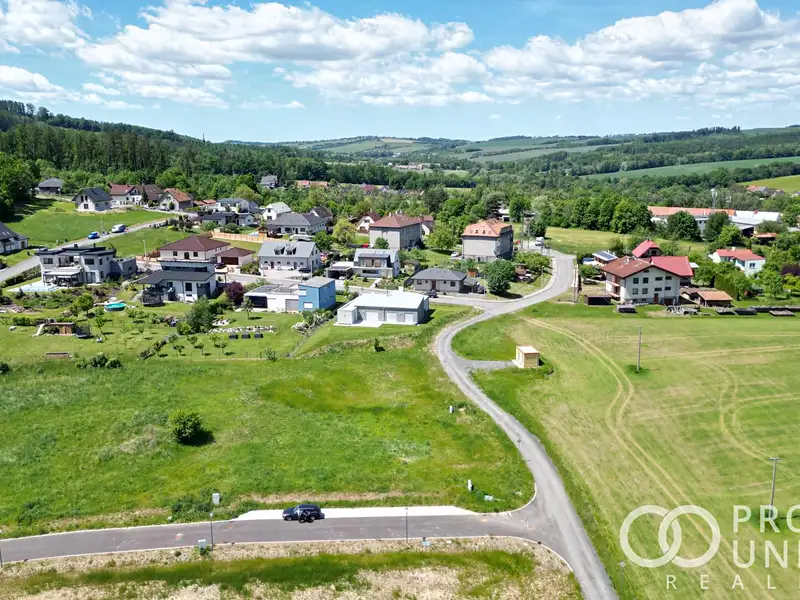 Prodej stavebního pozemku 770 m², Poličná – náhled fotky 1
