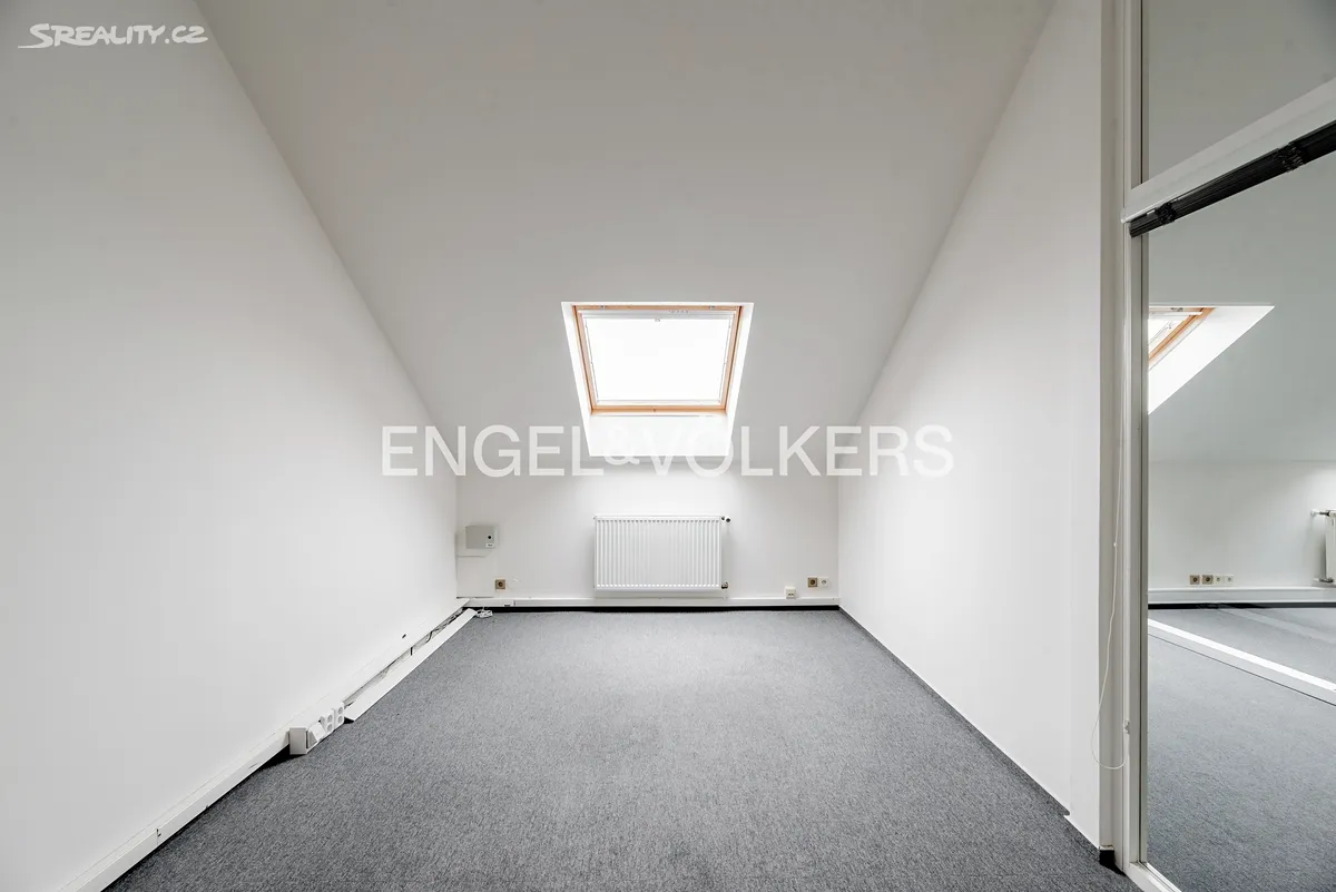 Pronájem kanceláře 132 m² – pohled 6