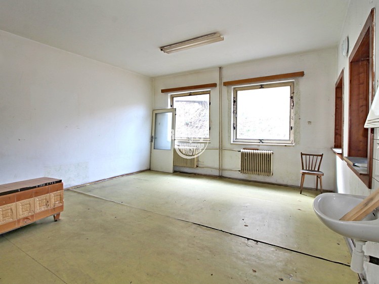 Prodej komerčního prostoru, 1 338 m² (8 z 17)