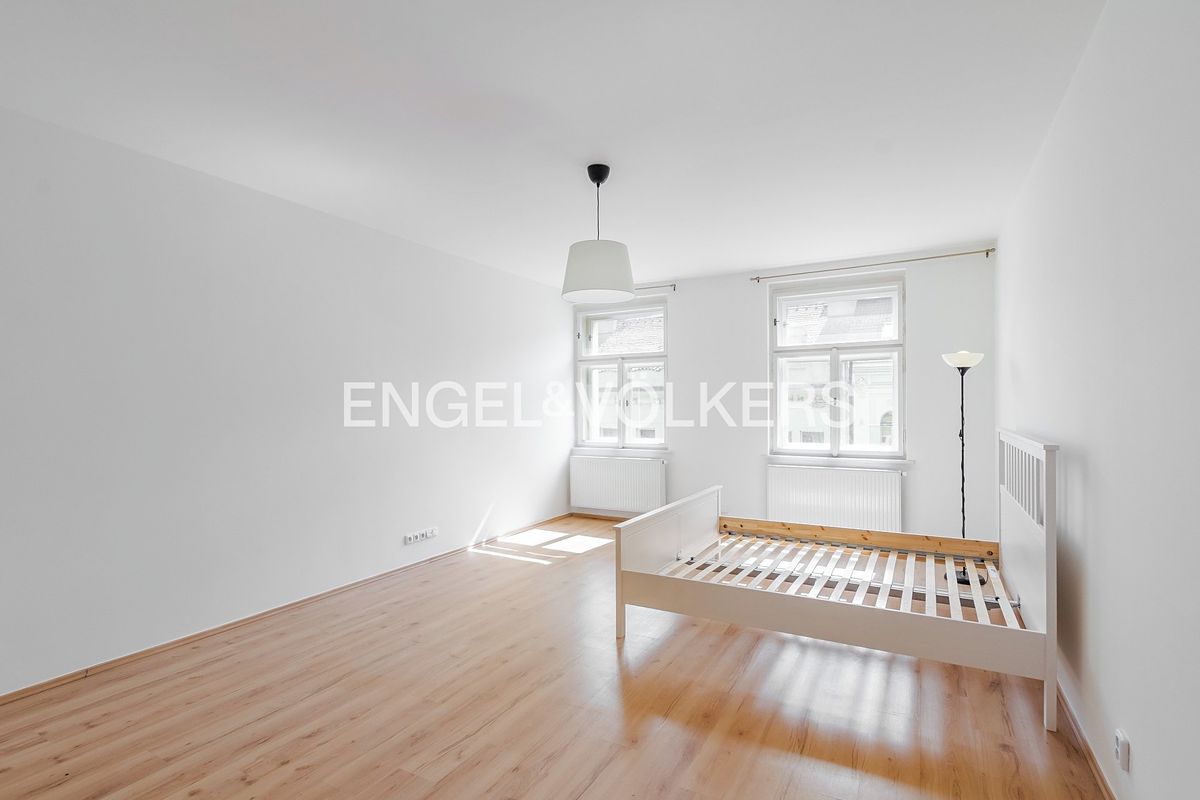 Pronájem bytu 1+1 60 m²