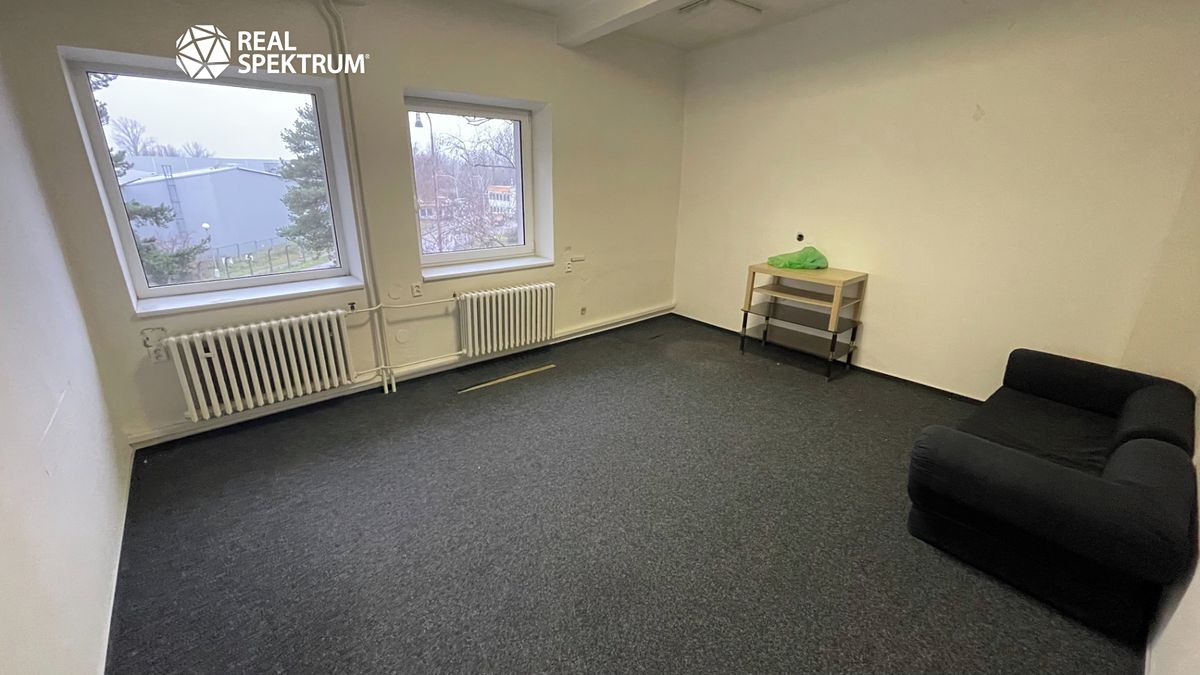 Pronájem kanceláře 203 m² – fotografie 3