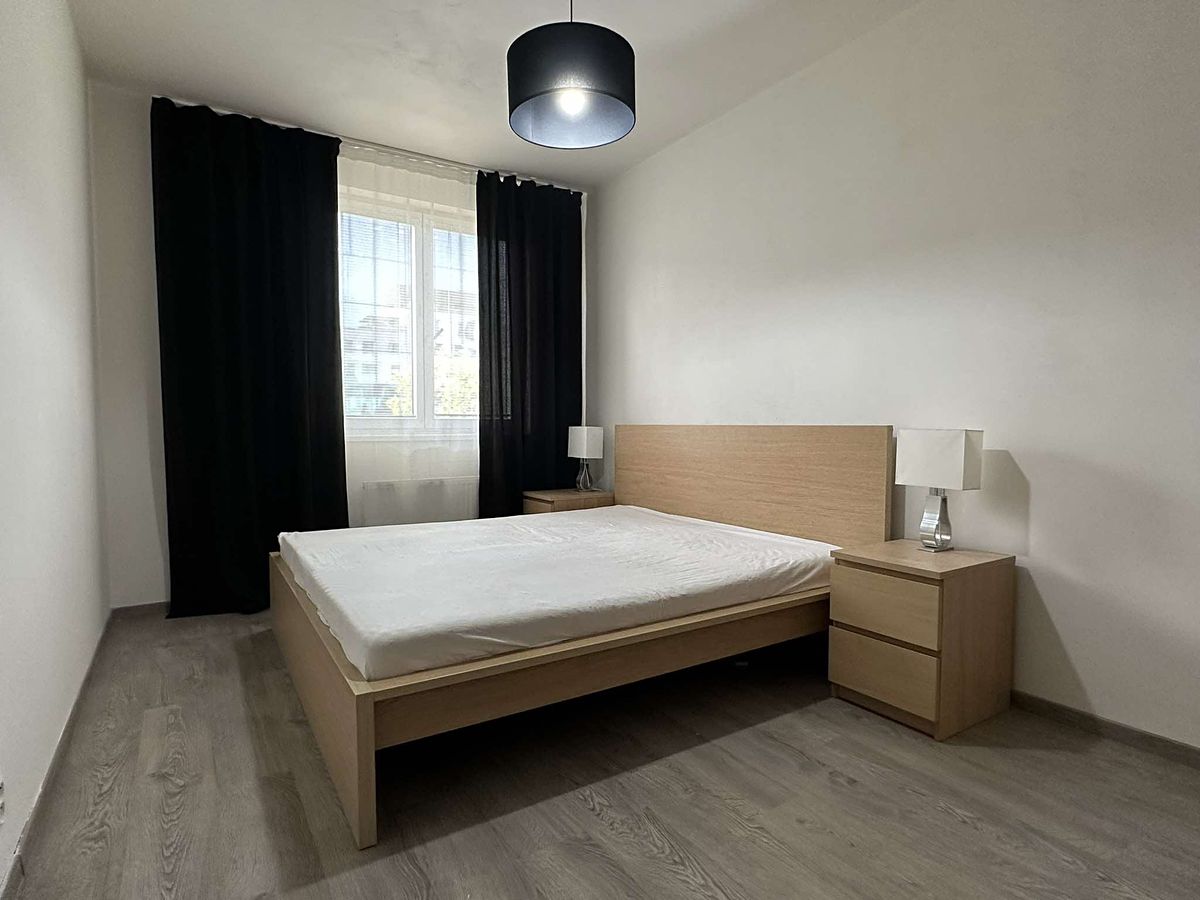Pronájem bytu 2+kk 56 m² – fotografie 4
