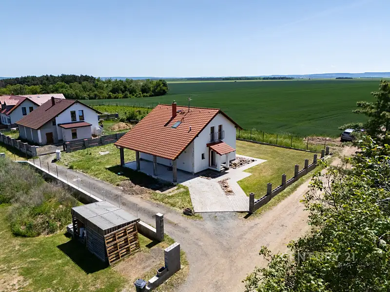 Prodej rodinného domu 160 m², pozemek 869 m², Milostín – náhled fotky 3