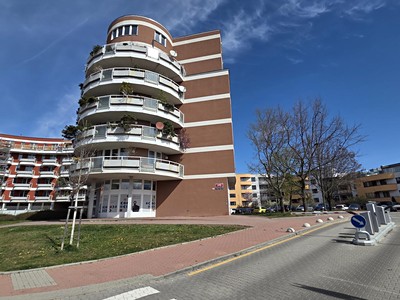 Pronájem obchodního prostoru 121 m²