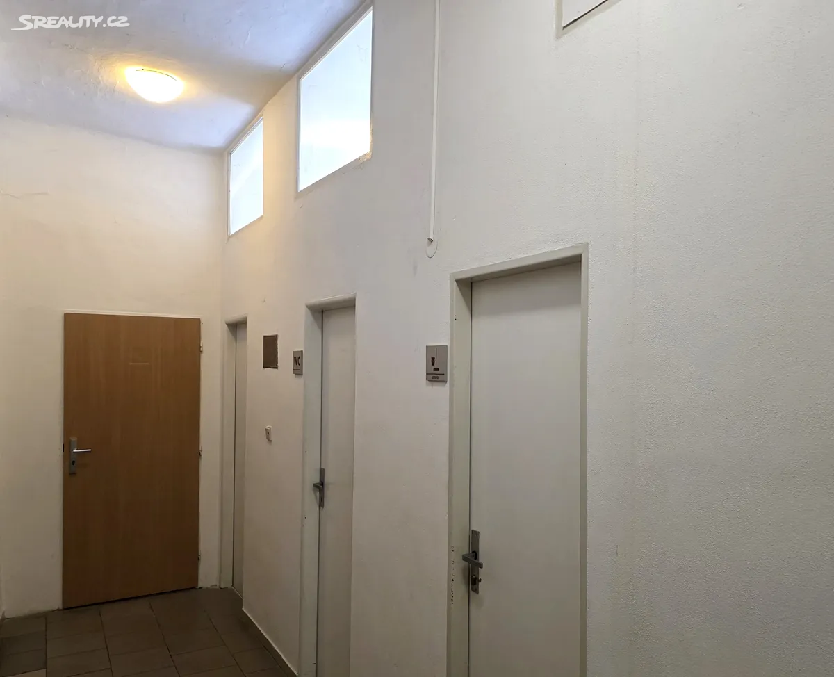 Pronájem kanceláře 60 m² – pohled 6