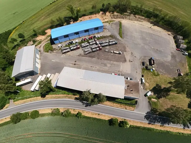 Pronájem obchodního prostoru 15000 m², Plaňany – náhled fotky 1