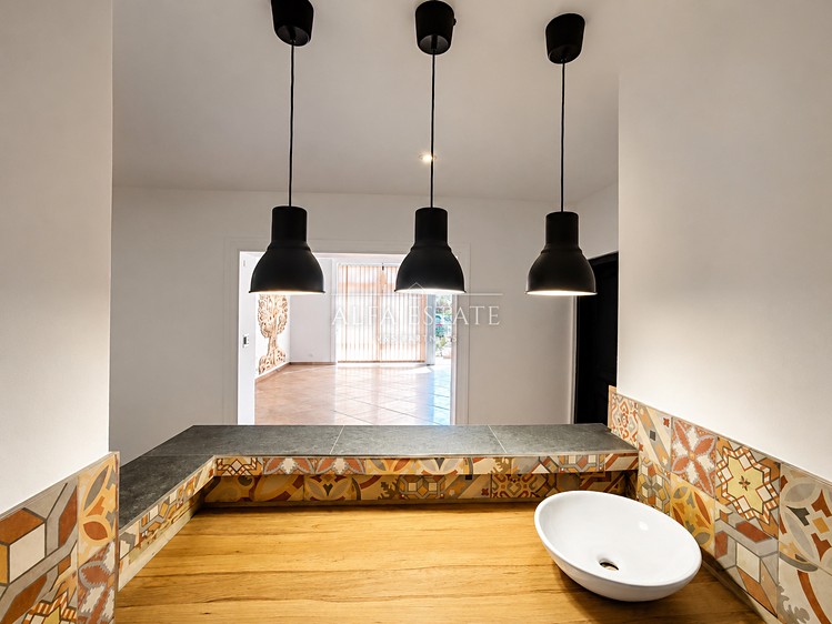 Pronájem komerčního prostoru, 75 m² (4 z 14)