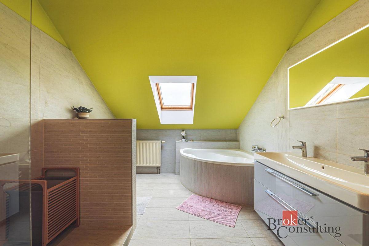 Prodej rodinného domu 122 m², pozemek 121 m² – fotografie 4